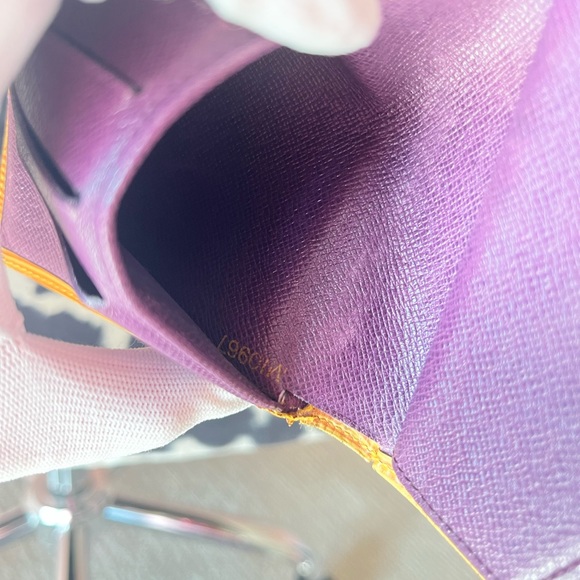 Louis Vuitton Yellow EPI Leather Purple Wallet MI0967 - Picture 10 of 16